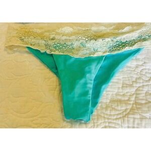 Beach‎ Bunny blue with lace bikini bottom size extra small
